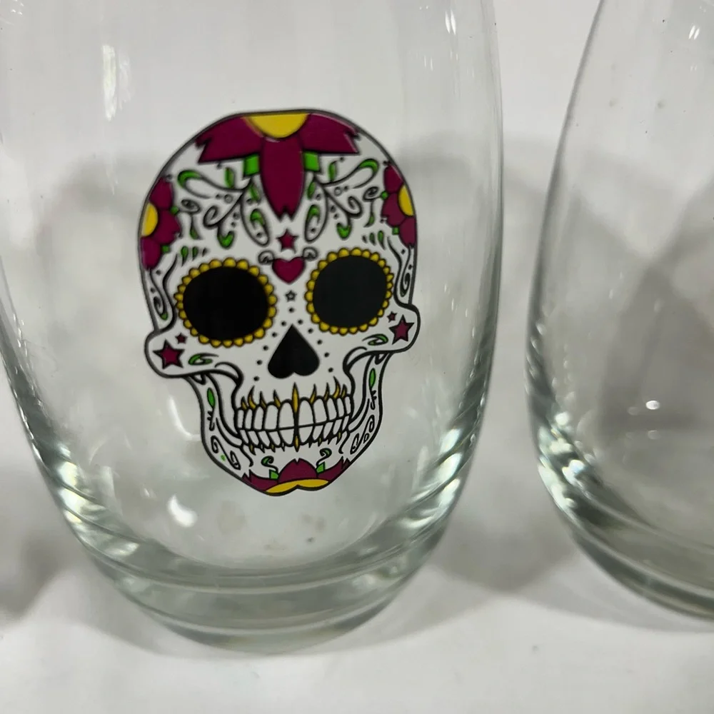 SUGAR SKULL DAY OF THE DEAD HALLOWEEN STEMLESS WINE GLASSES 5”‎ SET OF 4 PREOWN